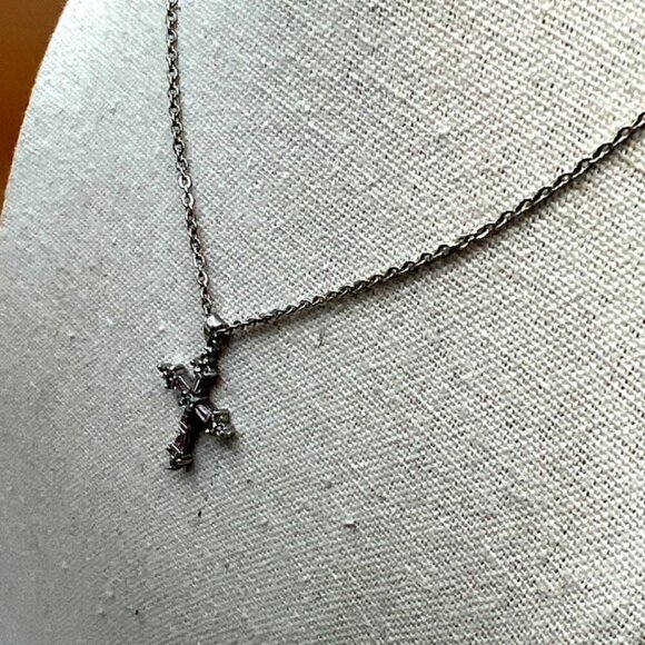 Vintage-Inspired Cookie Lee Cross Necklace With Pink & Clear Rhinestones. B76 - Picture 5 of 14